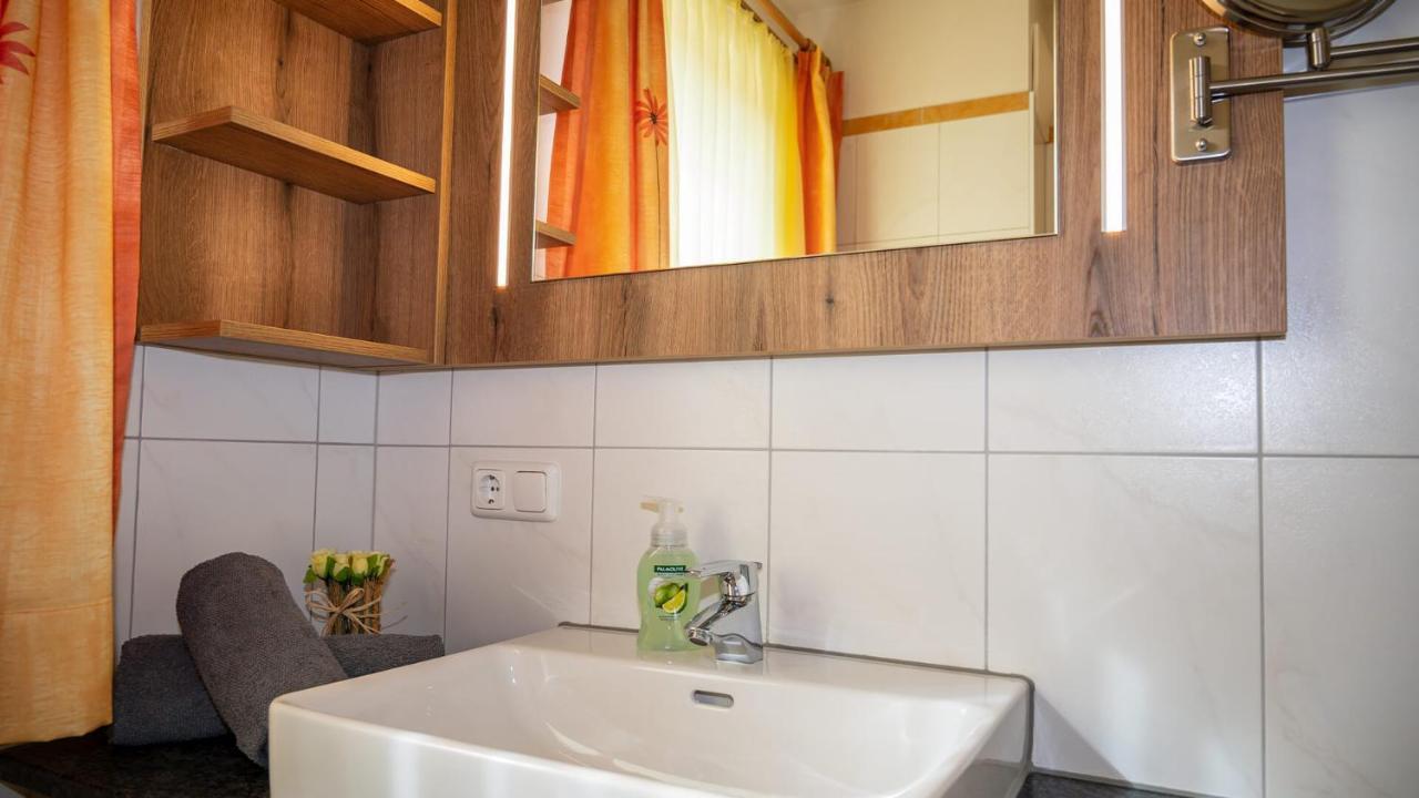 Neukirchen am Großvenediger Appartement Alexandra מראה חיצוני תמונה